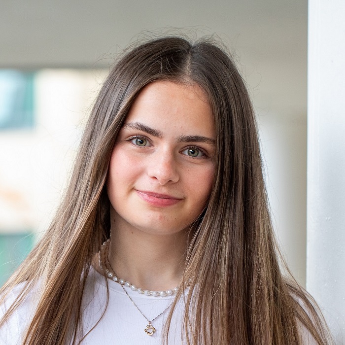 A portrait of Huddersfield student Katie Boyer