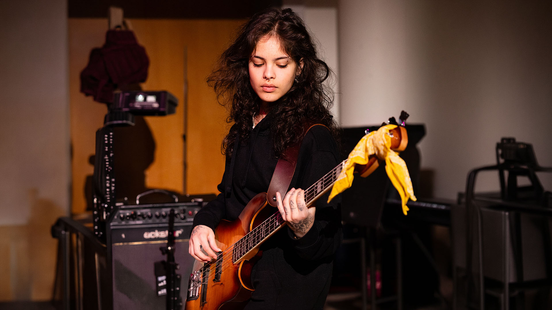 Guitarist header